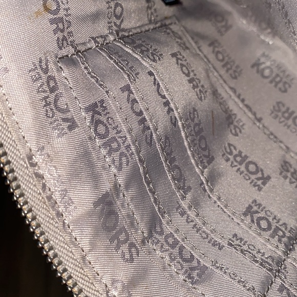 Michael Kors wristlet - Picture 8 of 14